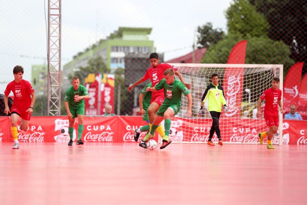 GALERIE FOTO Cupa Coca-Cola și-a desemnat finalistele » Campioana en-titre luptă în continuare pentru titlu