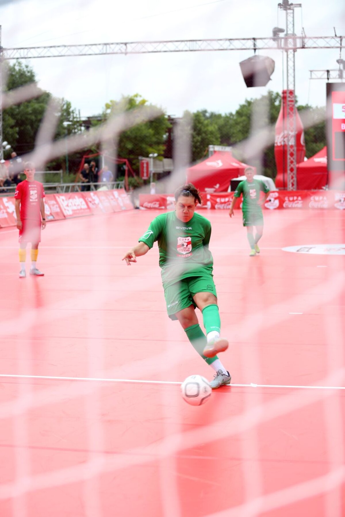 GALERIE FOTO Cupa Coca-Cola și-a desemnat finalistele » Campioana en-titre luptă în continuare pentru titlu