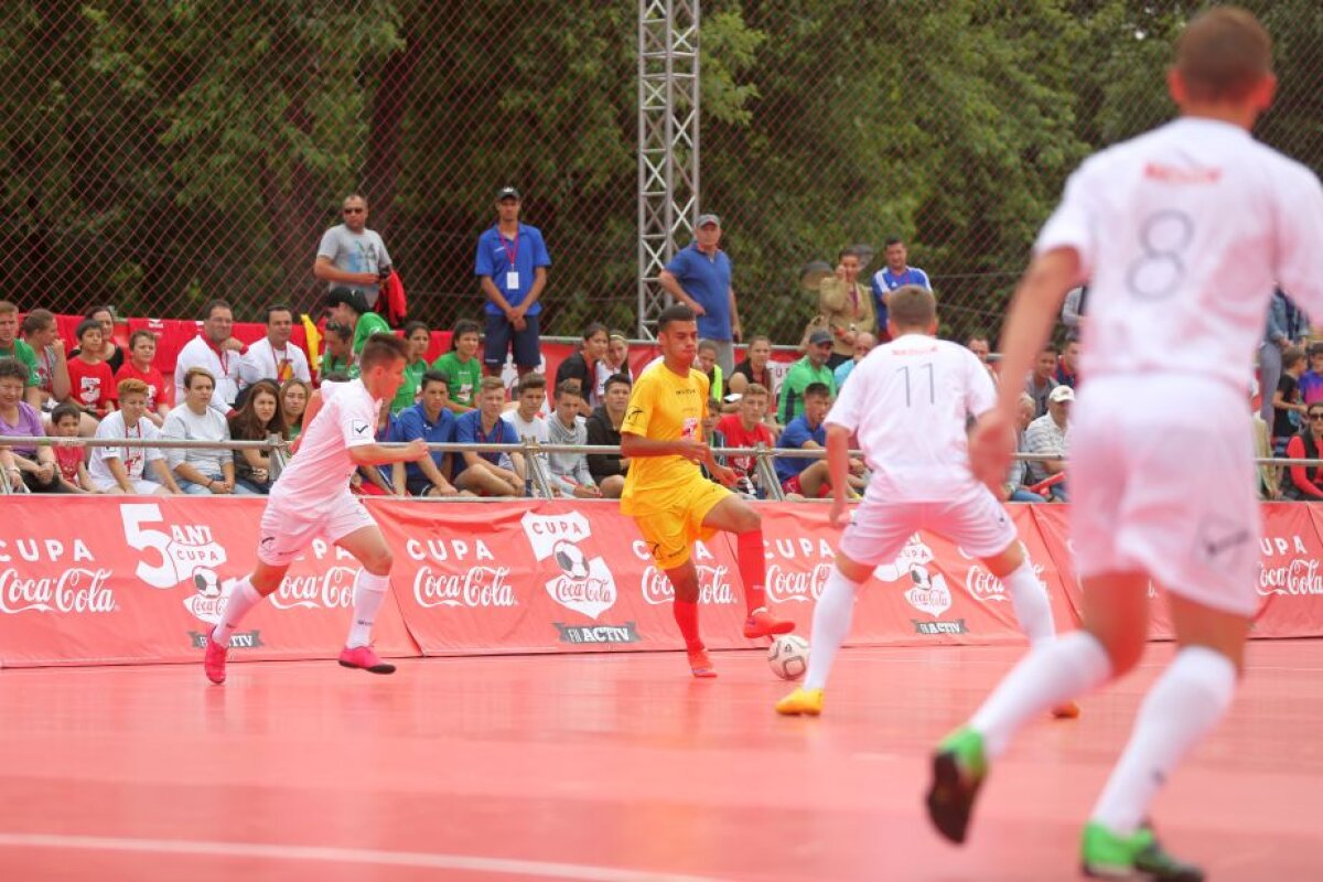 GALERIE FOTO Cupa Coca-Cola și-a desemnat finalistele » Campioana en-titre luptă în continuare pentru titlu