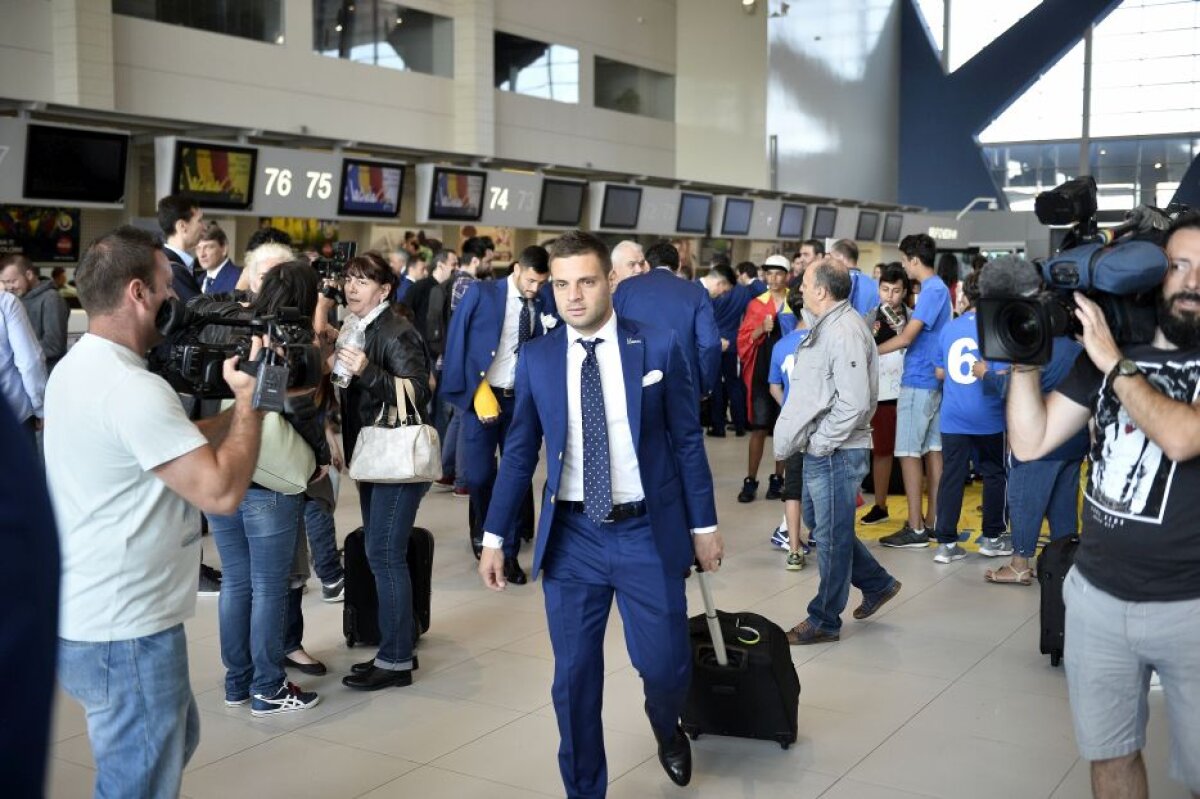 GALERIE FOTO UPDATE România a ajuns în Franța » Astăzi, "tricolorii" au primul antrenament în Paris