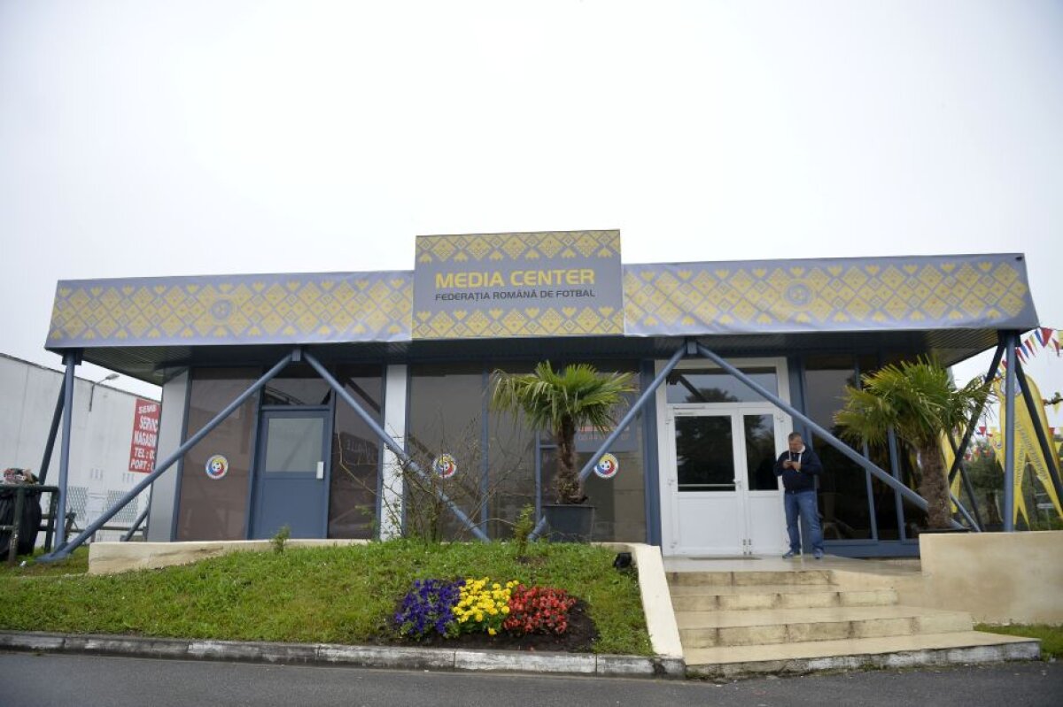 GALERIE FOTO UPDATE România a ajuns în Franța » Astăzi, "tricolorii" au primul antrenament în Paris