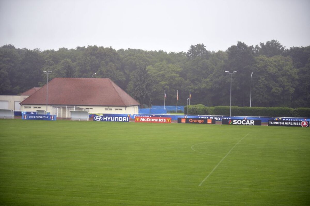 GALERIE FOTO UPDATE România a ajuns în Franța » Astăzi, "tricolorii" au primul antrenament în Paris
