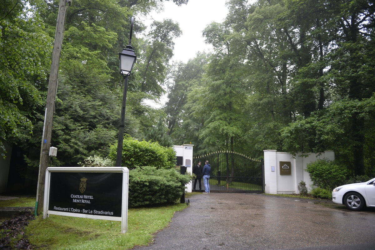 VIDEO + FOTO Corespondență din Paris » România a ajuns în Franța! Unde se va antrena naționala EURO 2016 » Măsuri de securitate extrem de ridicate