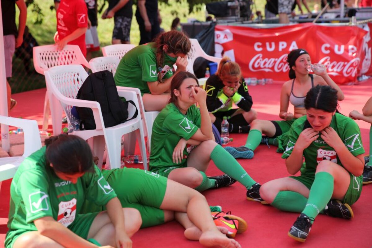 VIDEO+FOTO Bucurie de nedescris în rândul campioanelor Cupei Coca-Cola! » Învinsele au părăsit terenul în lacrimi