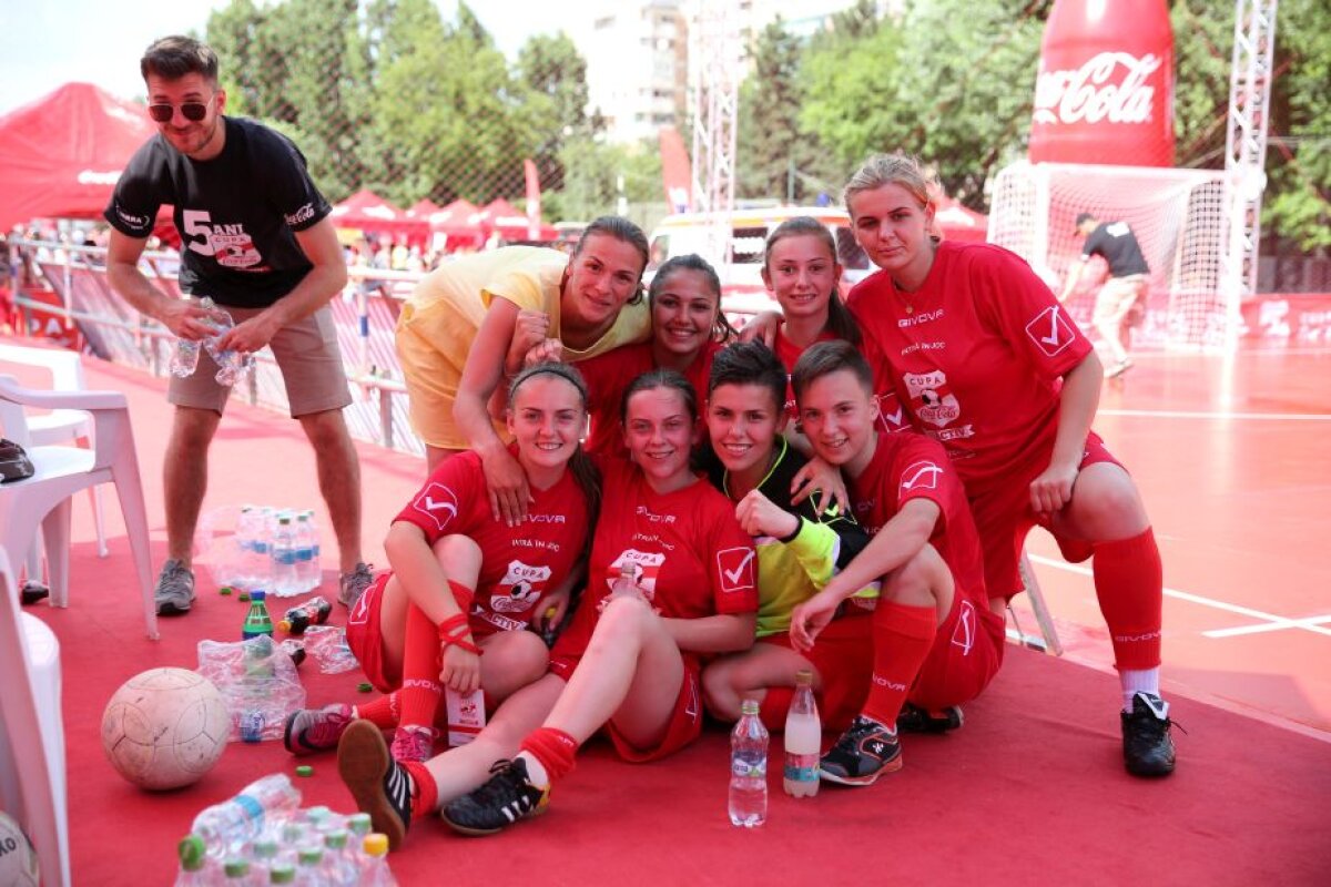VIDEO+FOTO Bucurie de nedescris în rândul campioanelor Cupei Coca-Cola! » Învinsele au părăsit terenul în lacrimi