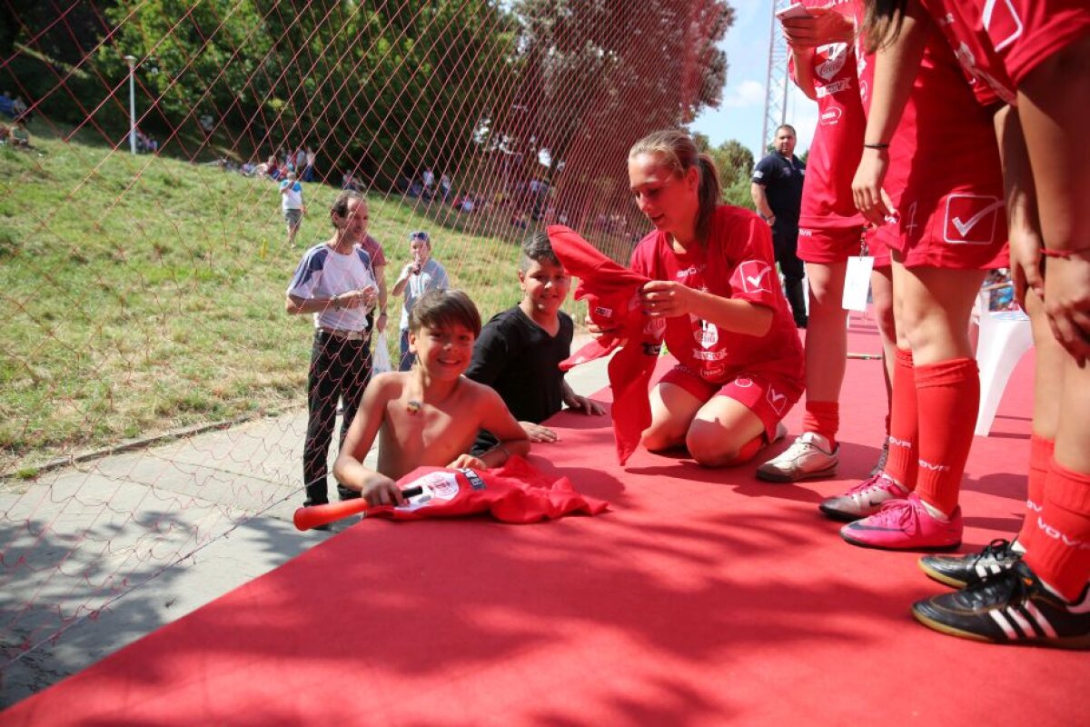 VIDEO+FOTO Bucurie de nedescris în rândul campioanelor Cupei Coca-Cola! » Învinsele au părăsit terenul în lacrimi