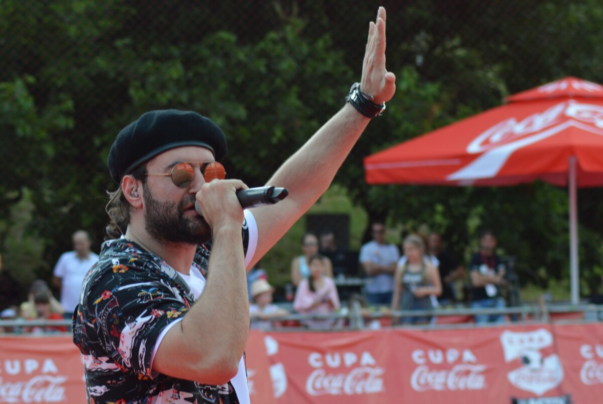FOTO Smiley a făcut spectacol între finalele Cupei Coca-Cola » Peste 3.000 de oameni l-au urmărit live