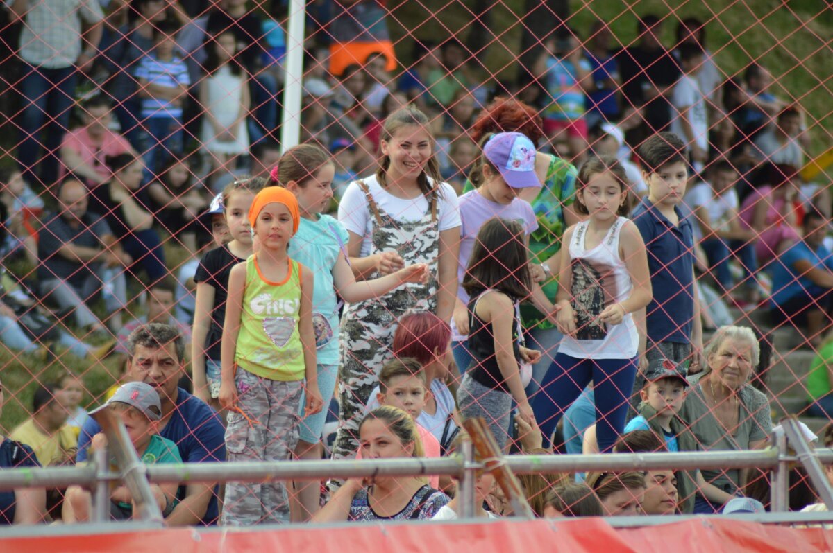 FOTO Smiley a făcut spectacol între finalele Cupei Coca-Cola » Peste 3.000 de oameni l-au urmărit live