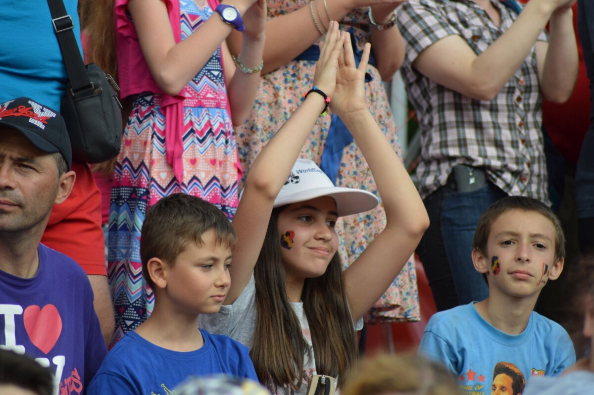 FOTO Smiley a făcut spectacol între finalele Cupei Coca-Cola » Peste 3.000 de oameni l-au urmărit live