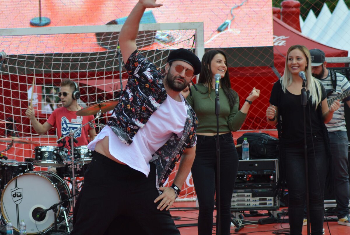 FOTO Smiley a făcut spectacol între finalele Cupei Coca-Cola » Peste 3.000 de oameni l-au urmărit live