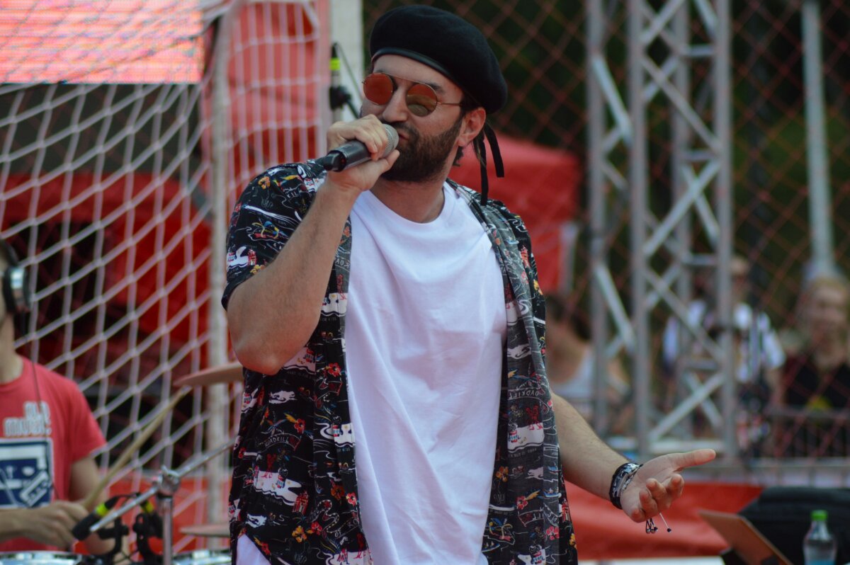 FOTO Smiley a făcut spectacol între finalele Cupei Coca-Cola » Peste 3.000 de oameni l-au urmărit live