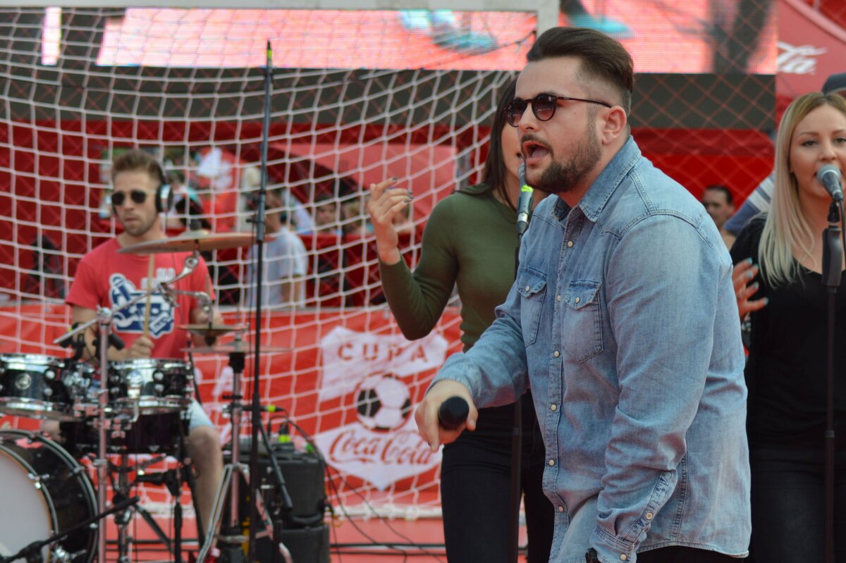 FOTO Smiley a făcut spectacol între finalele Cupei Coca-Cola » Peste 3.000 de oameni l-au urmărit live