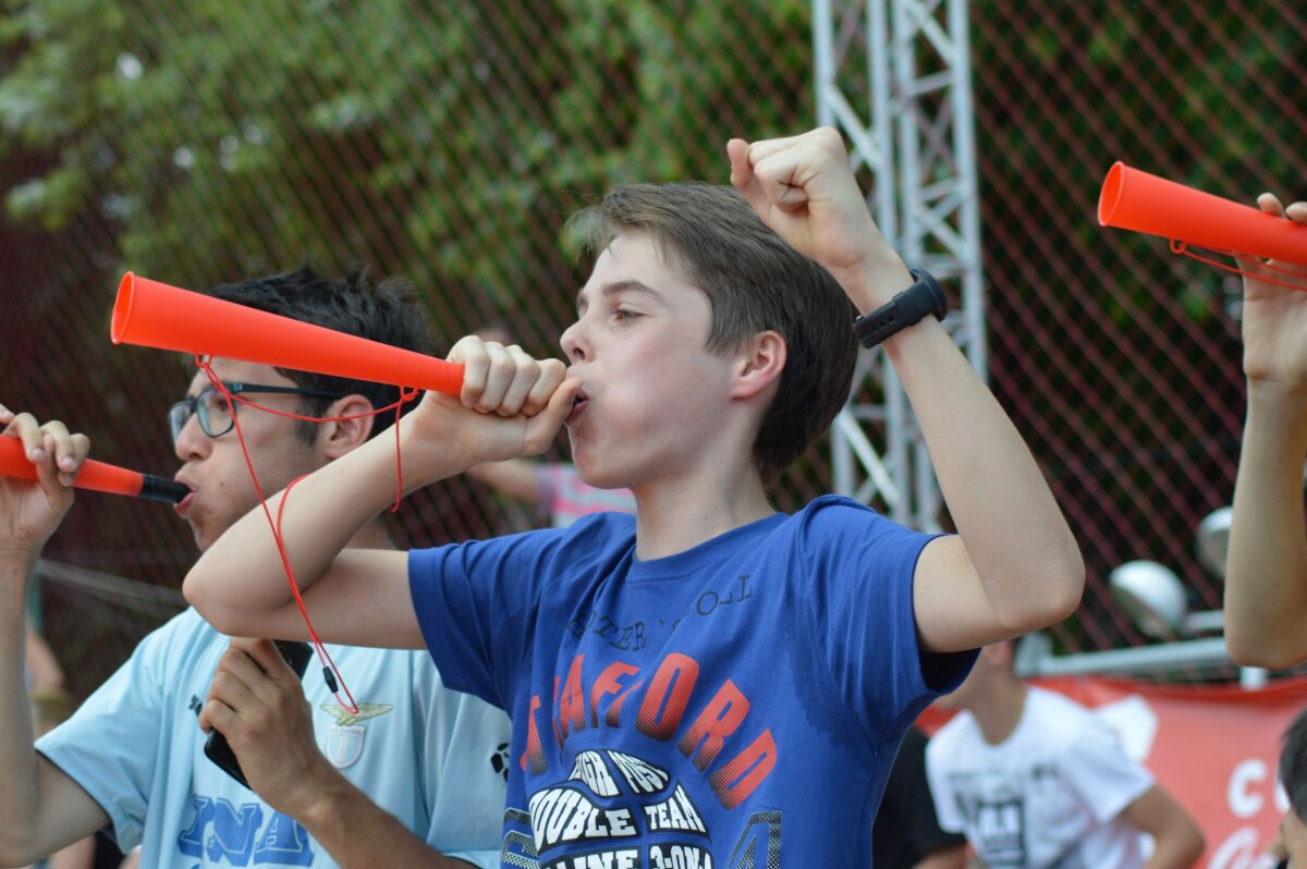 FOTO Un oraș la aer liber » Parcul Tineretului luat cu asalt în timpul finalelor Cupei Coca-Cola