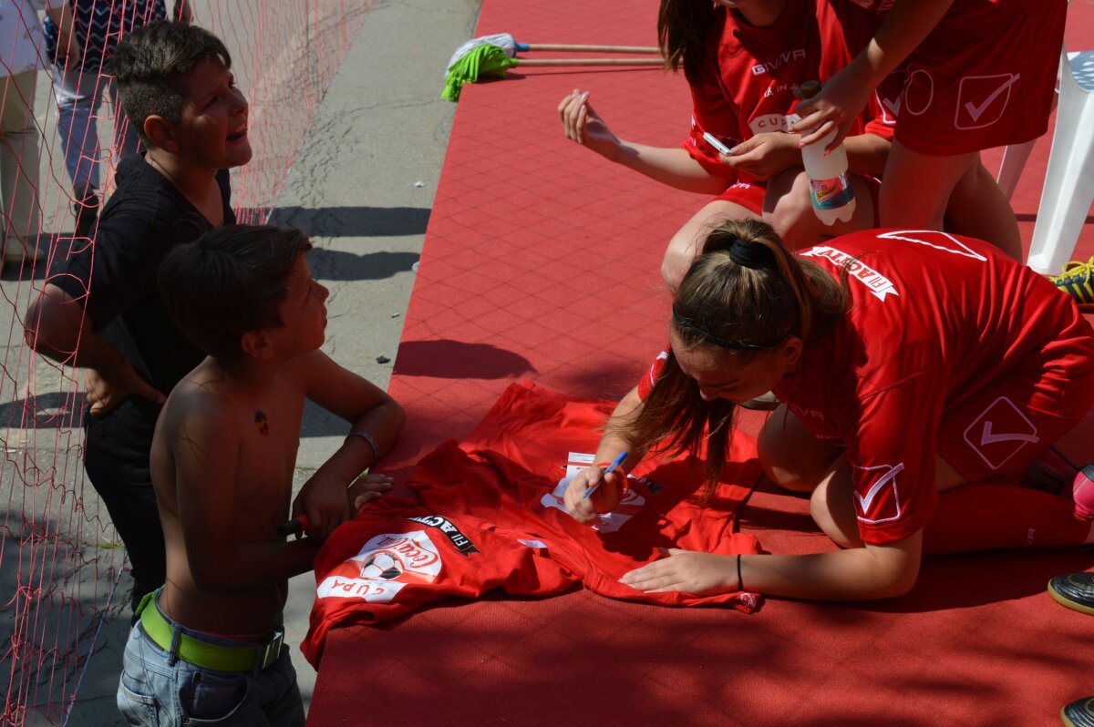 FOTO Un oraș la aer liber » Parcul Tineretului luat cu asalt în timpul finalelor Cupei Coca-Cola