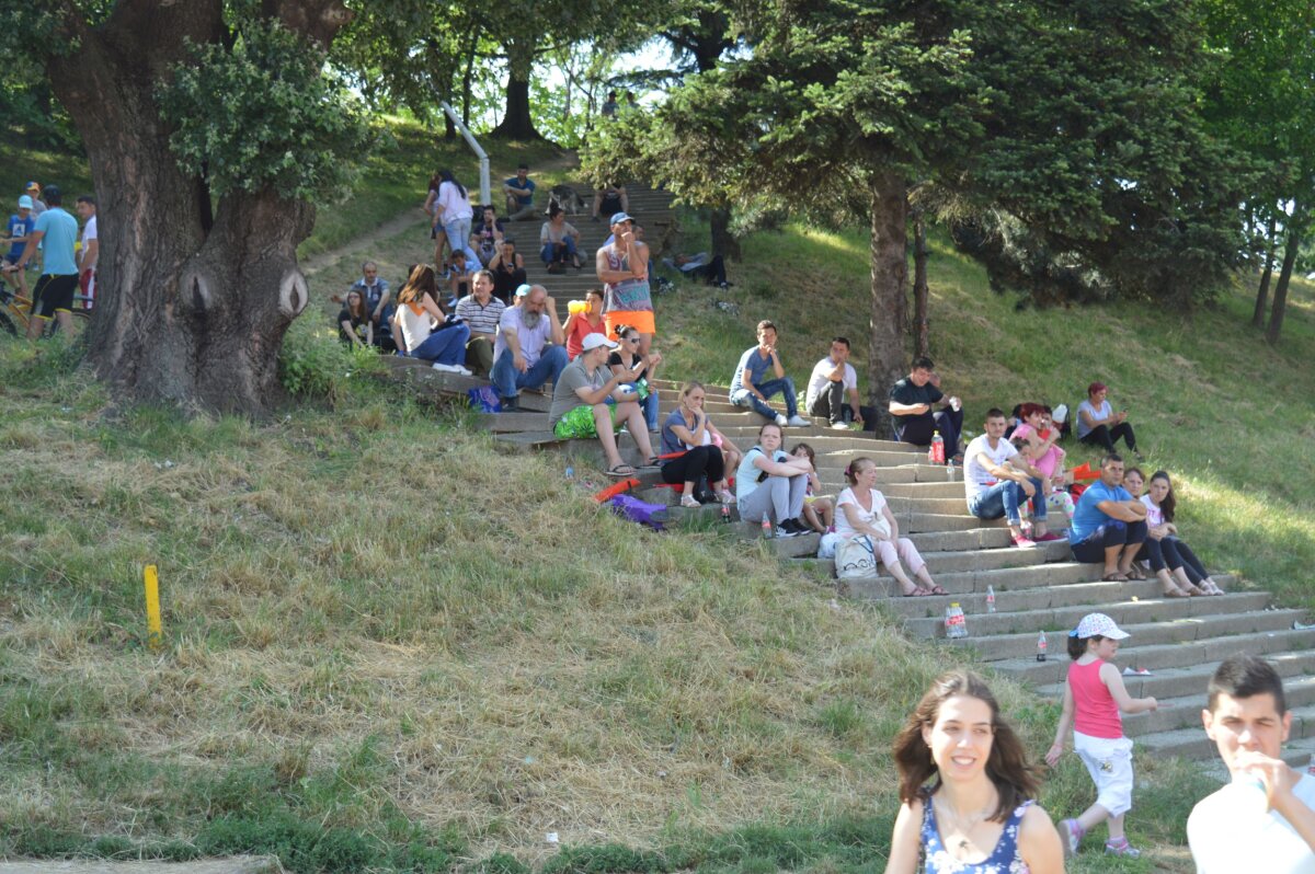 FOTO Un oraș la aer liber » Parcul Tineretului luat cu asalt în timpul finalelor Cupei Coca-Cola