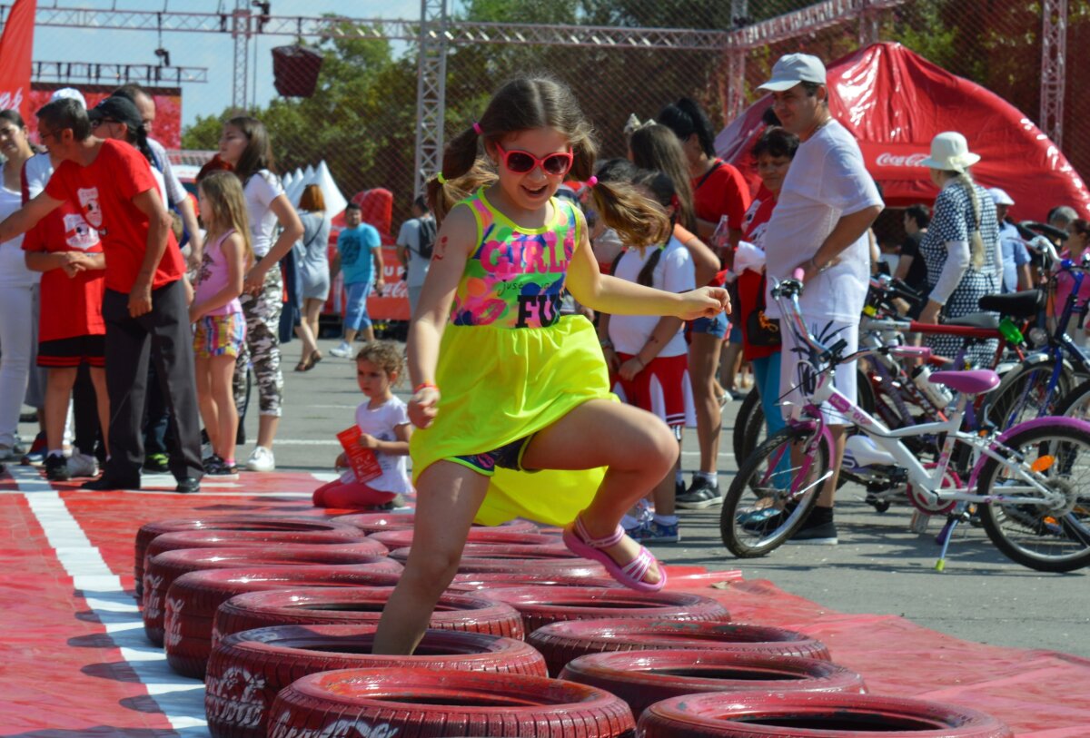 FOTO Un oraș la aer liber » Parcul Tineretului luat cu asalt în timpul finalelor Cupei Coca-Cola