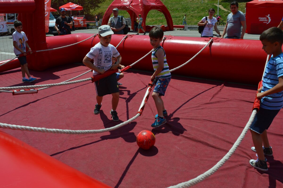 FOTO Un oraș la aer liber » Parcul Tineretului luat cu asalt în timpul finalelor Cupei Coca-Cola
