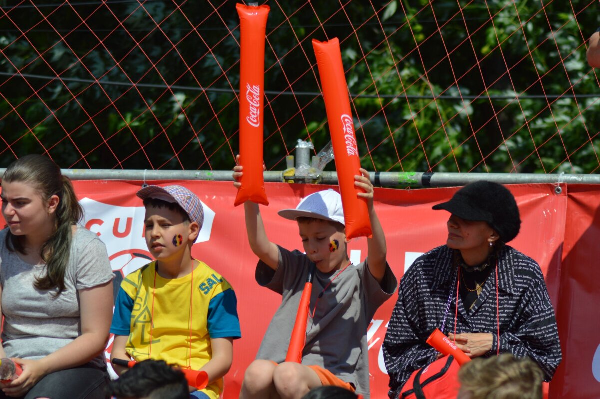 FOTO Un oraș la aer liber » Parcul Tineretului luat cu asalt în timpul finalelor Cupei Coca-Cola