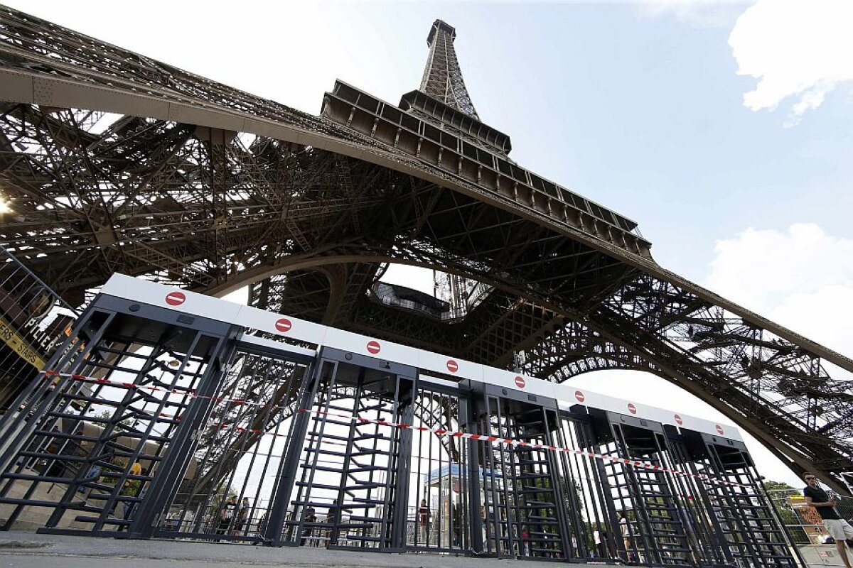 GALERIE FOTO Ești în Franța și n-ai bilet la meci? Pregătirile sunt în toi la cel mai mare Fan Zone 