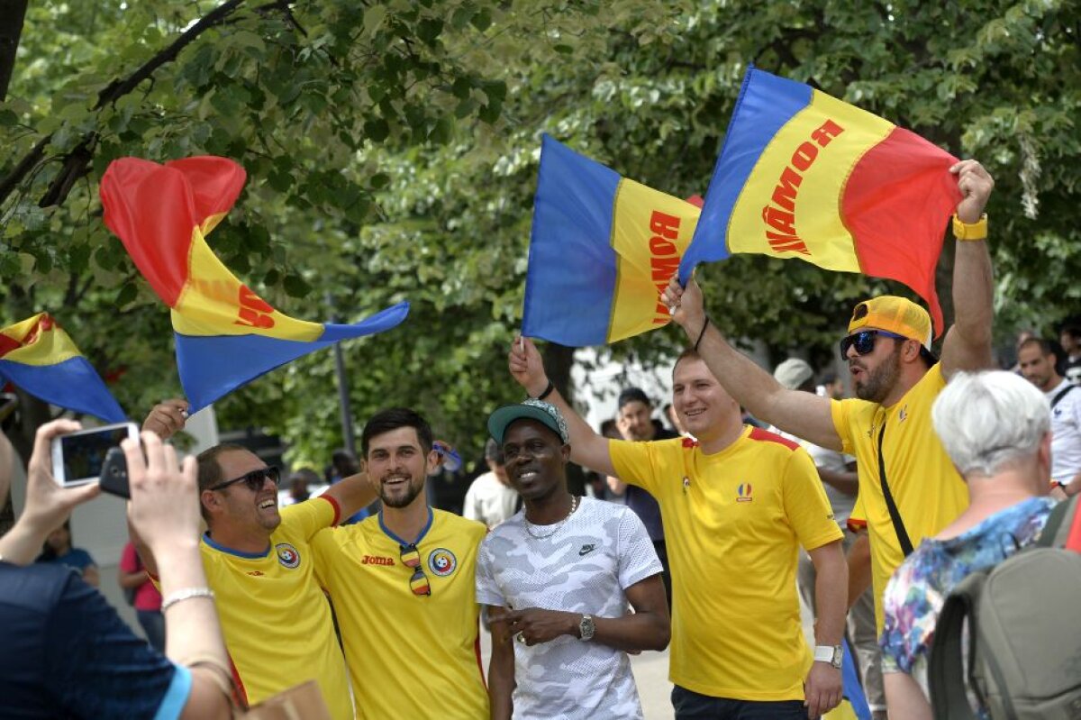 VIDEO+FOTO Fanii României fac spectacol în Paris » Atmosferă de sărbătoare înainte de Franța - România