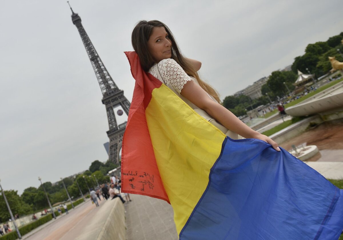 FOTO Notre Paris » Suporterii români au invadat Parisul: cele mai tari imagini dinaintea meciului cu Franța
