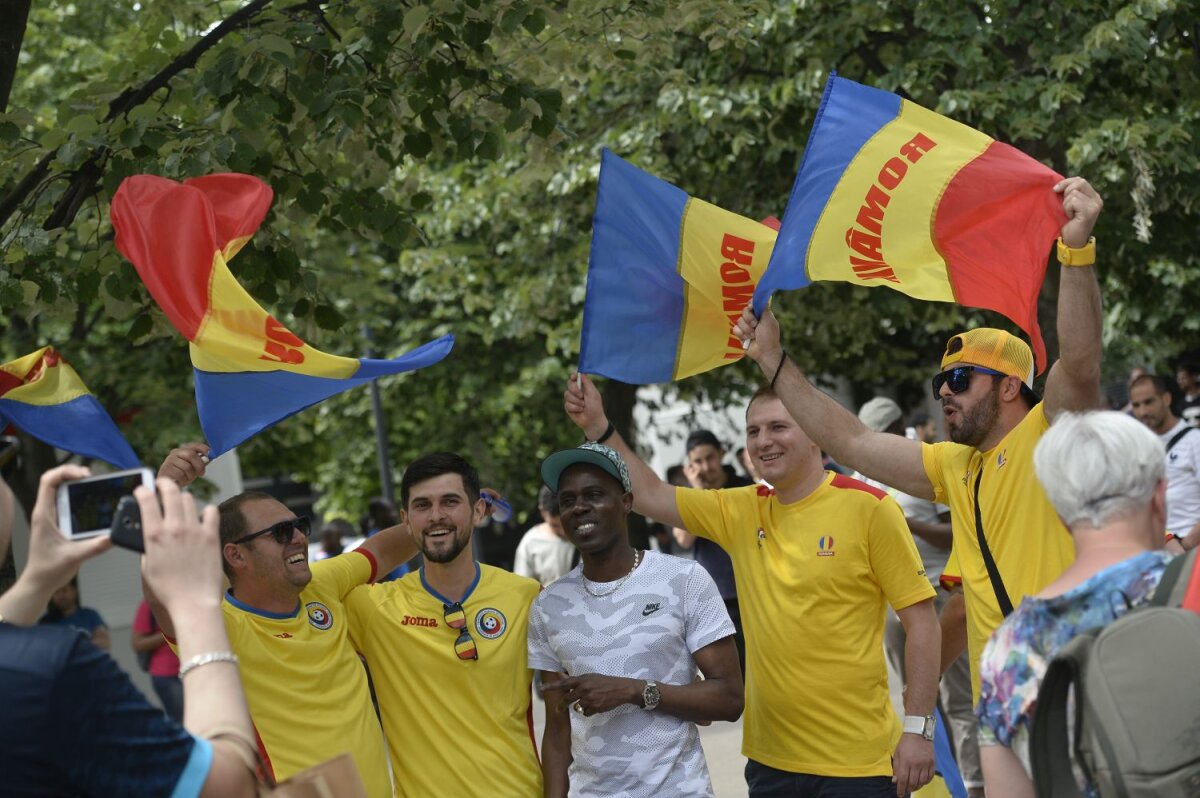 FOTO Notre Paris » Suporterii români au invadat Parisul: cele mai tari imagini dinaintea meciului cu Franța