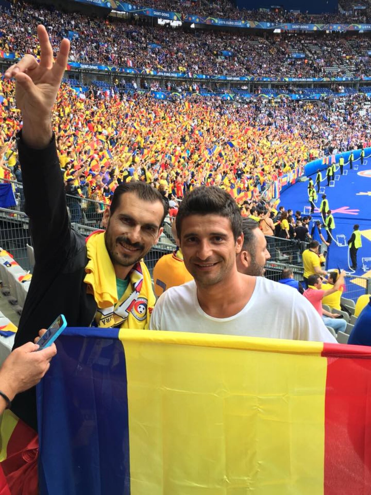 FOTO Suporter de lux pentru "tricolori" la meciul cu Franța! La EURO 2008 a fost printre titulari, acum a venit să facă galerie