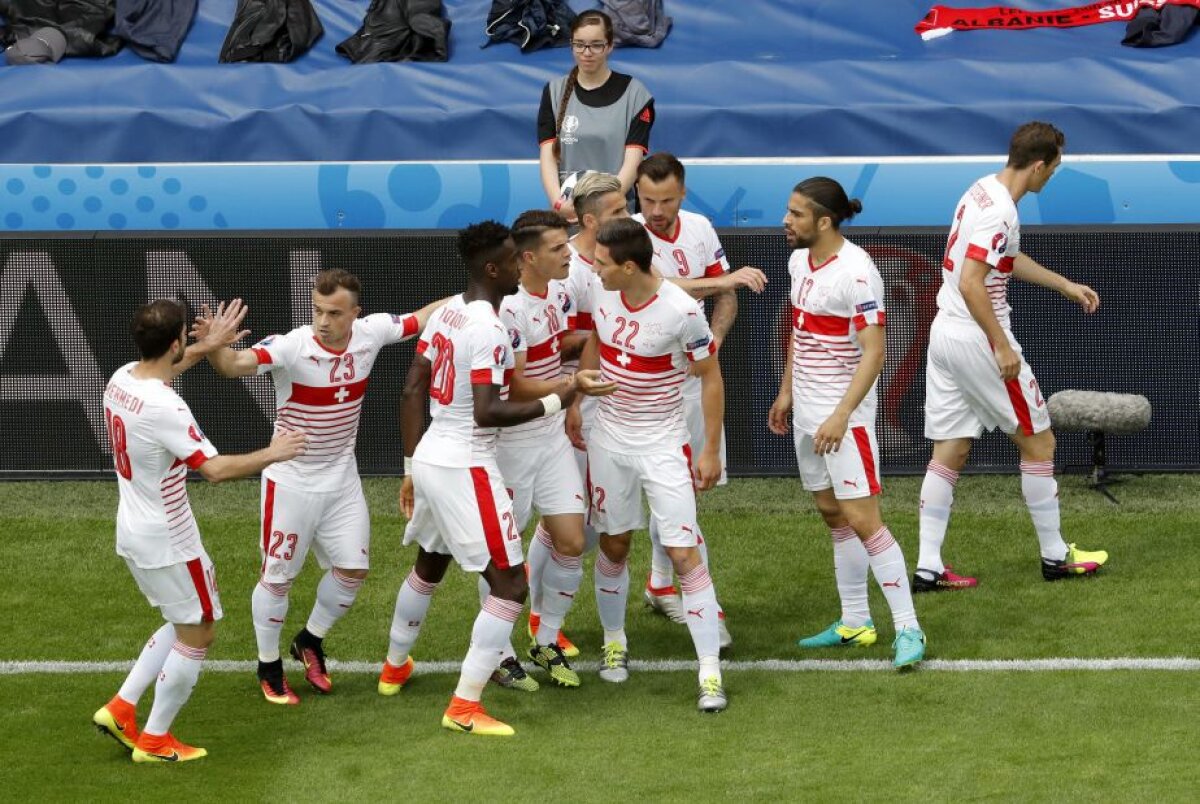 FOTO + VIDEO Albania pierde cu Elveția, scor 0-1! Albanezii au jucat mai bine de o repriză în 10 oameni și au ratat o șansă uriașă pe final de meci