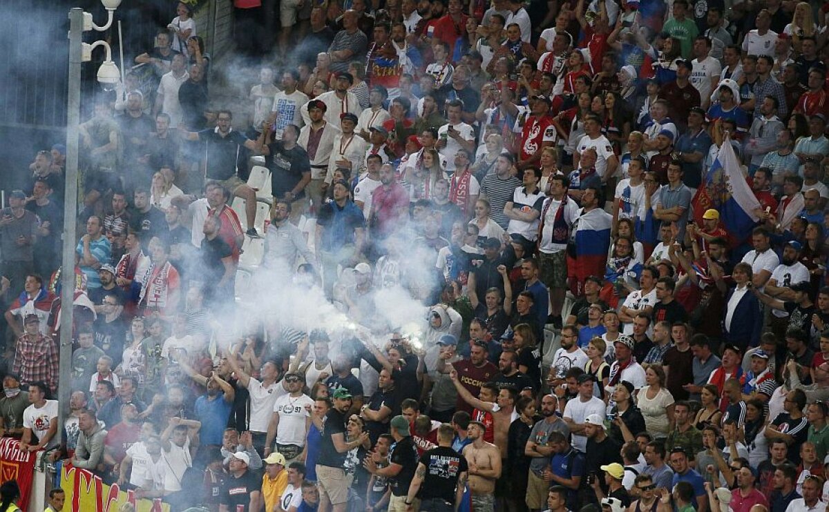 FOTO + VIDEO Haos pe Stade Velodrome! Fanii Rusiei au venit cu torțe și i-au obligat pe englezi să fugă din tribune