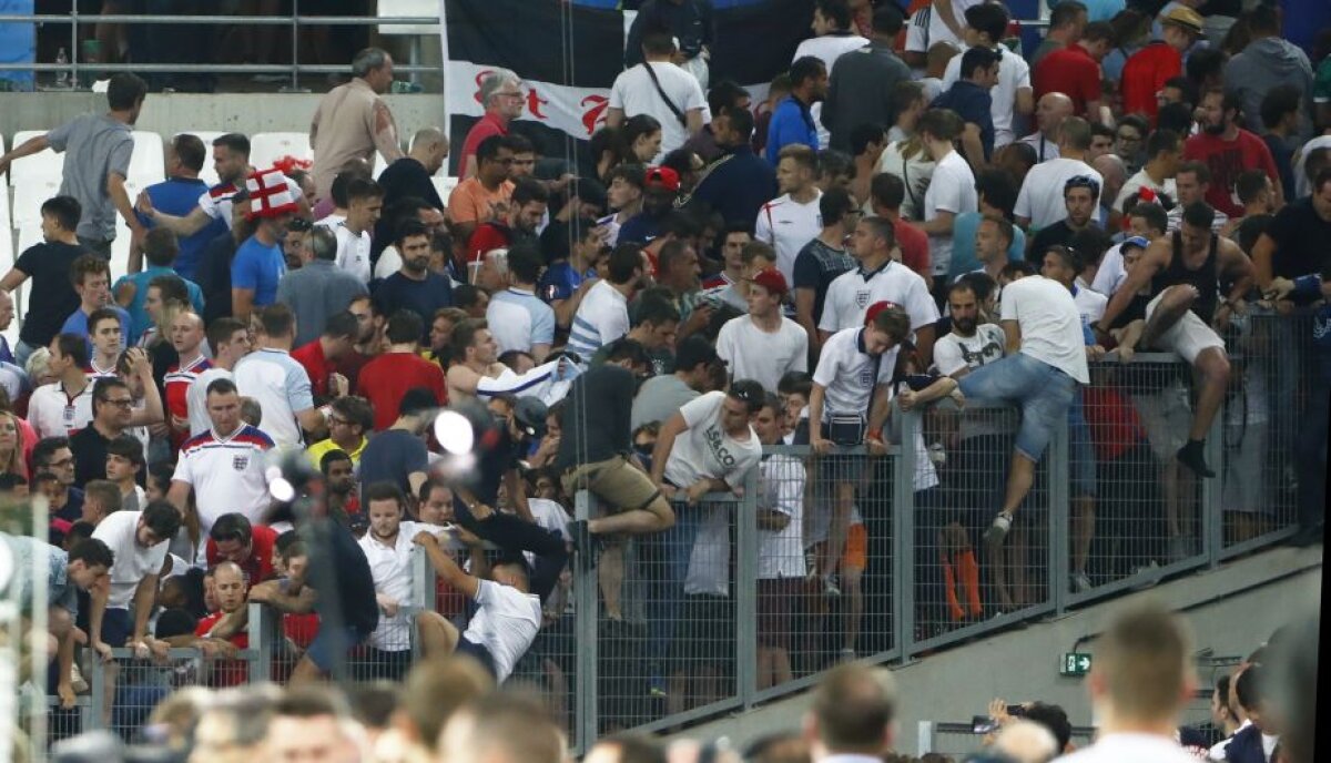 VIDEO + FOTO AFARĂ de la EURO? Rusia, pe masa UEFA » Moment ȘOCANT cu familia lui Joe Hart + ziarele din Europa: "Barbari, bestii sângeroase!"