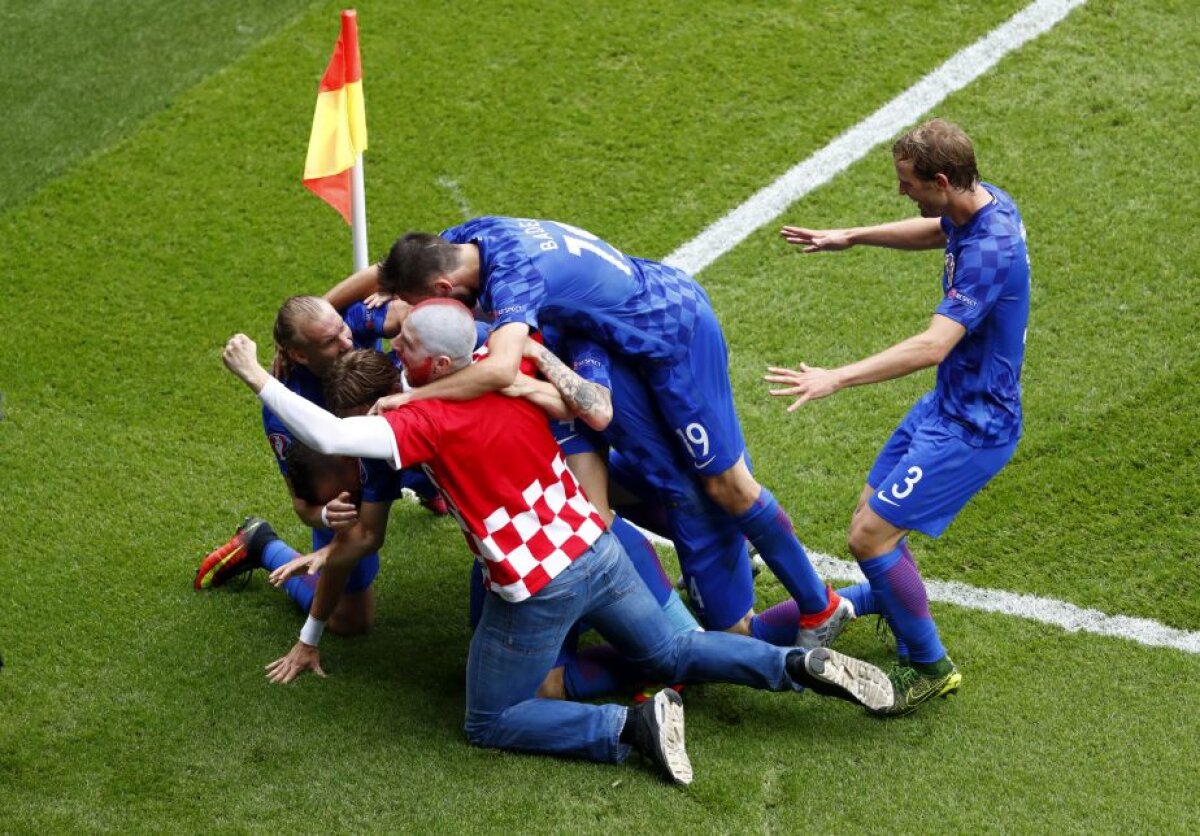 VIDEO+FOTO Meci cu scântei la EURO 2016! Croația a învins Turcia cu un supergol marcat de Modrici