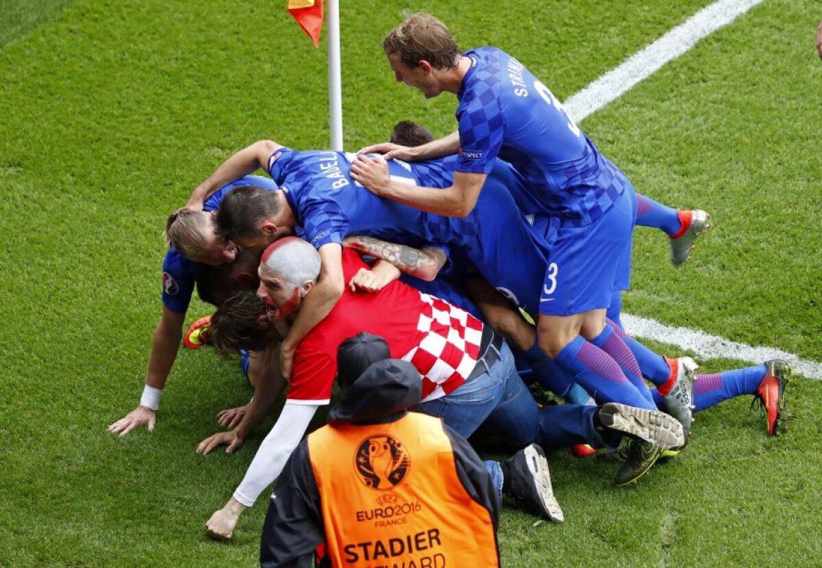 VIDEO+FOTO Meci cu scântei la EURO 2016! Croația a învins Turcia cu un supergol marcat de Modrici
