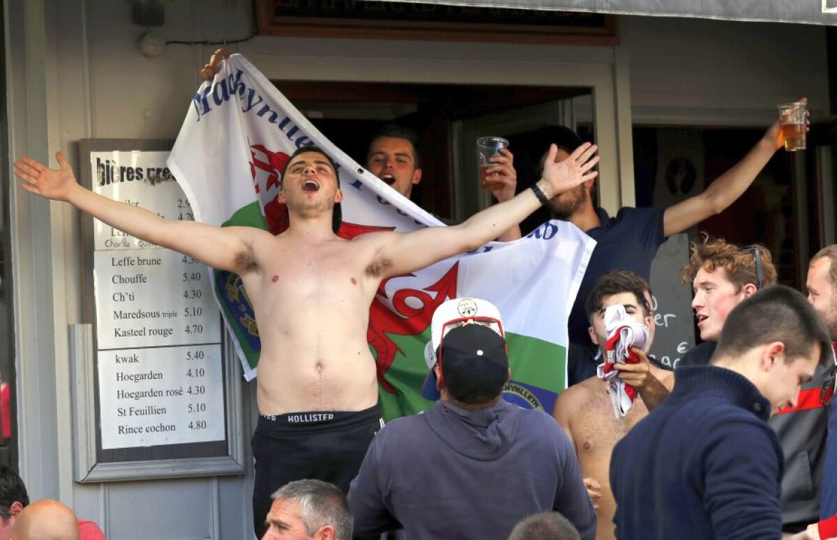 VIDEO+FOTO Nicio zi fără lupte de stradă la EURO » Englezii şi ruşii au creat din nou haos pe străzile din Lille