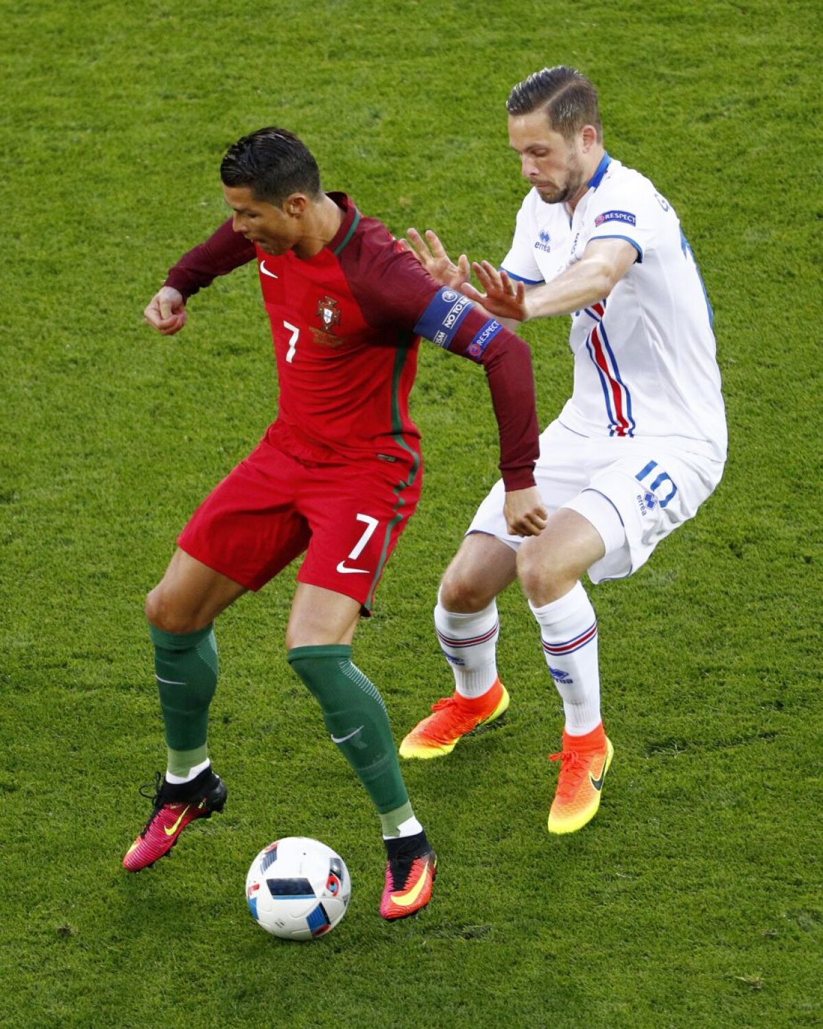 VIDEO+FOTO Primul şoc la EURO! Islanda, rezultat istoric la primul meci la un turneu final, în fața Portugaliei, 1-1!