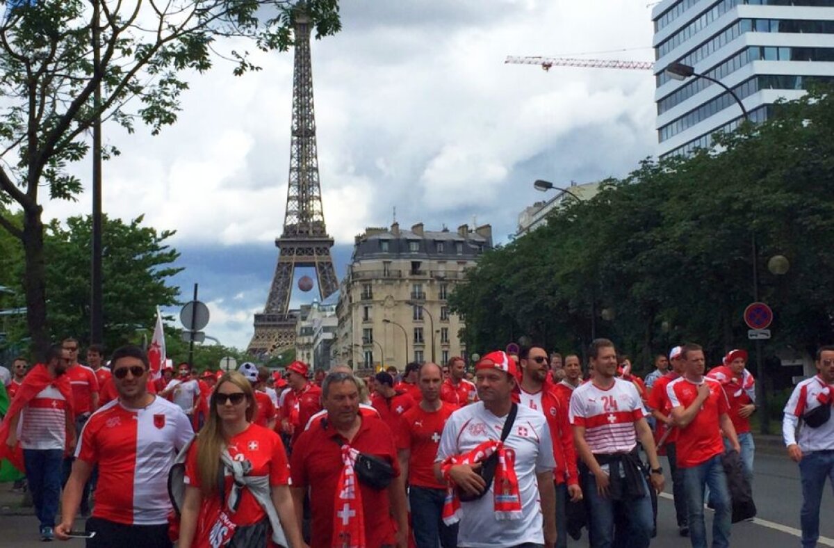 FOTO + VIDEO Fanii Elveției au făcut spectacol pe străzile din Paris » Vor fi în număr mare la meciul cu România