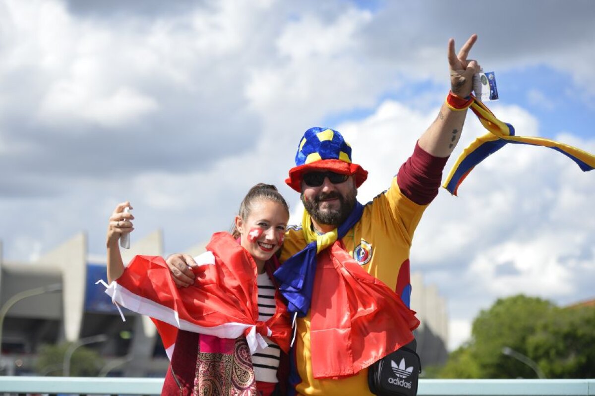 GALERIE FOTO Parisul în galben și roșu! Suporterii României și ai Elveției au făcut SHOW pe stadion