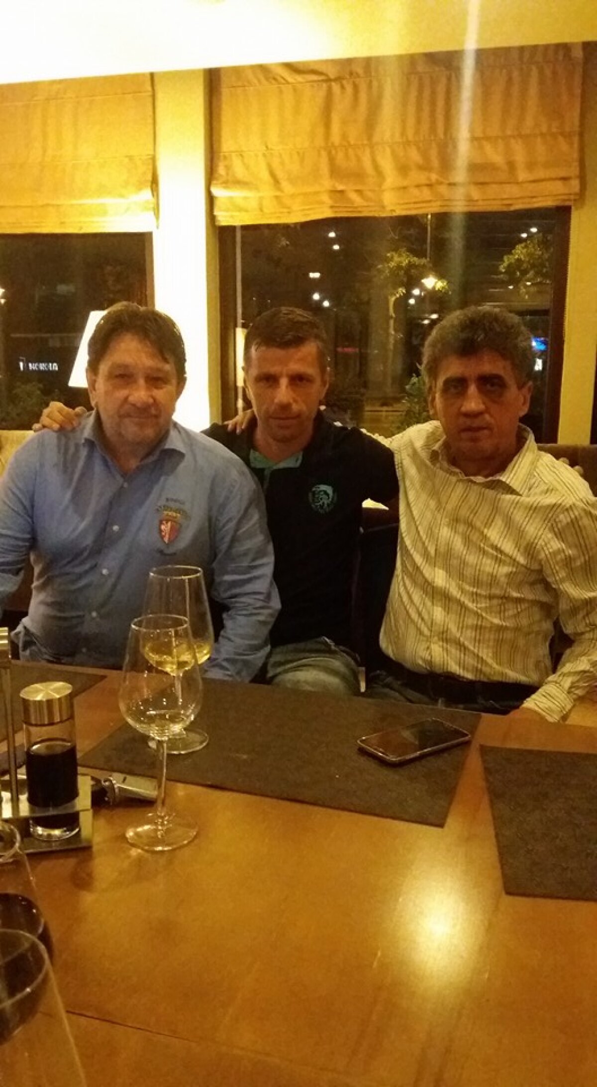 GALERIE FOTO Nostalgie pentru rapidişti » Mai mulţi foşti jucători ai Rapidului au urmărit împreună meciul România - Elveţia, 1-1