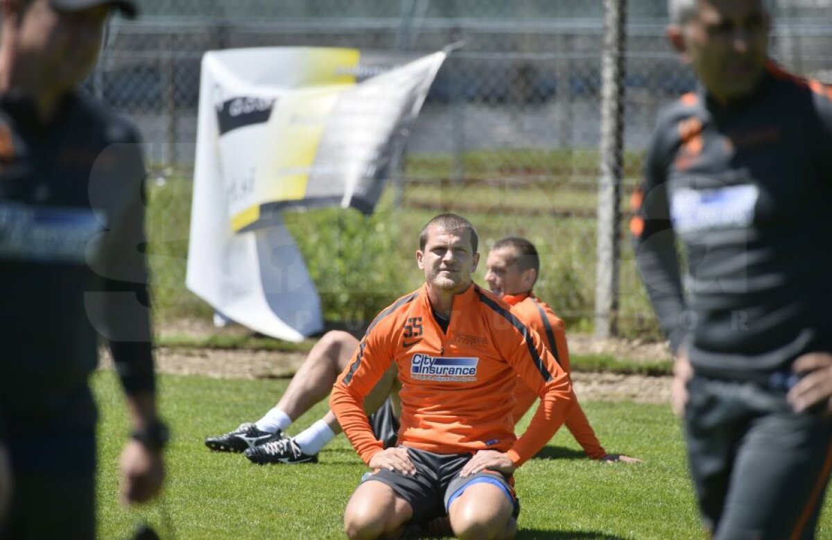 GALERIE FOTO Steliștii s-au antrenat în premieră, în stagiul din Slovenia, în noile echipamente » Achizițiile au tras tare, dar Tamaș a luat prim-planul