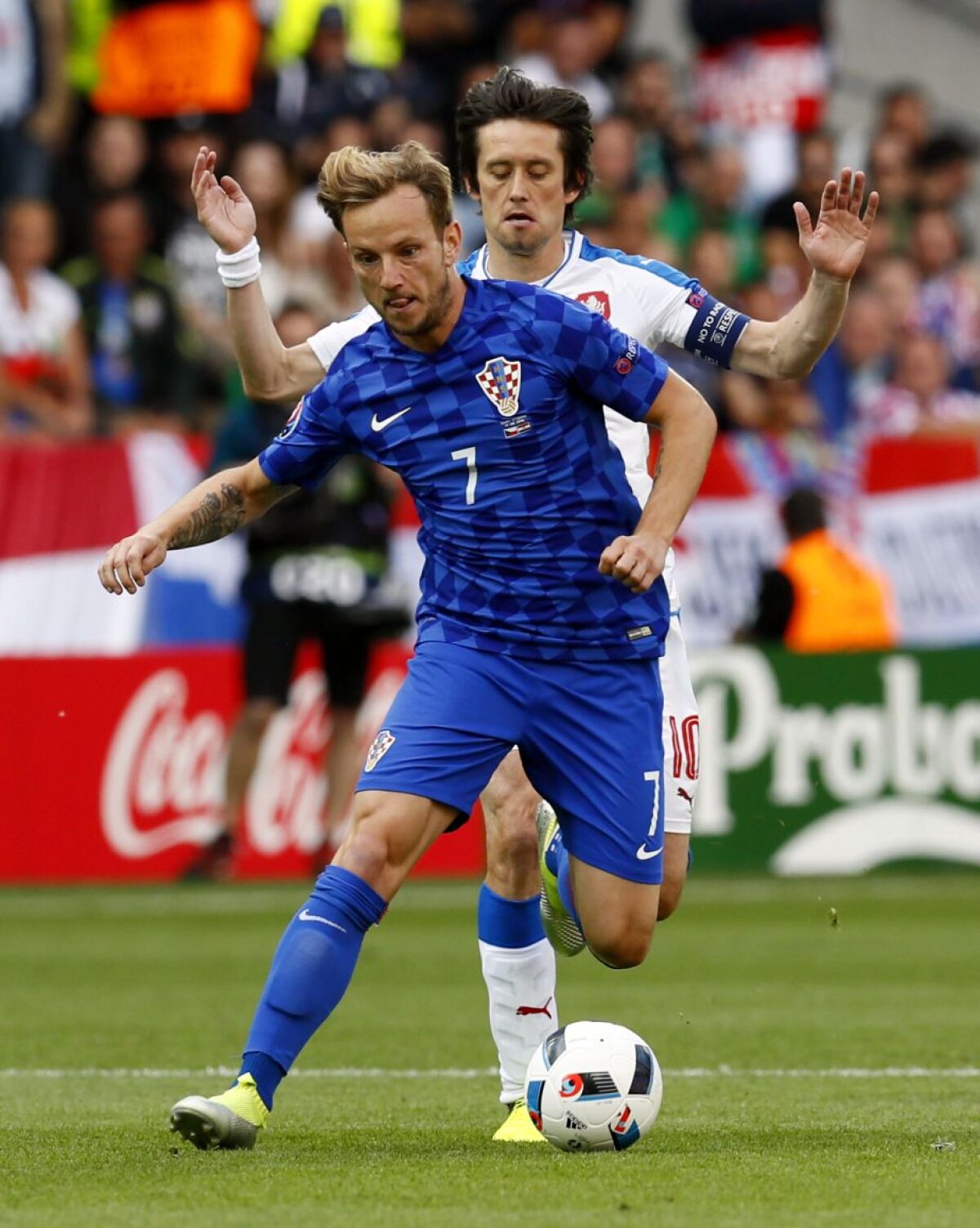 VIDEO+FOTO Sabotată de propriii fani! Croația a scăpat victoria printre degete în meciul cu Cehia, scor 2-2