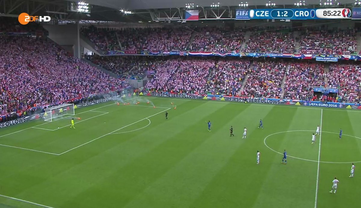 VIDEO+FOTO Sabotată de propriii fani! Croația a scăpat victoria printre degete în meciul cu Cehia, scor 2-2