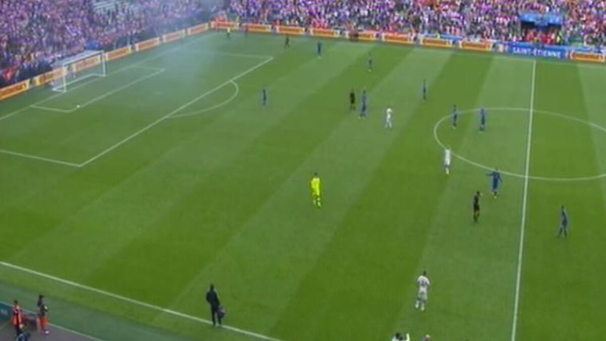 VIDEO și FOTO Haos INTENȚIONAT la meciul dintre Cehia și Croația » De ce au recurs fanii croați la astfel de manifestări