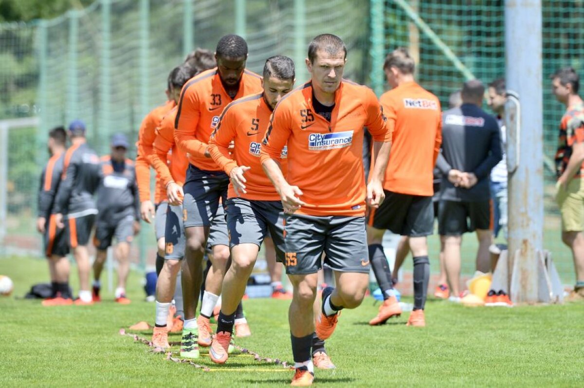 CORESPONDENȚĂ DIN SLOVENIA » VIDEO+FOTO Program draconic de antrenament impus de Reghe pentru ca steliștii să nu mai cadă fizic pe finalul meciurilor