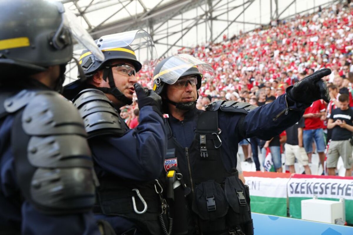 GALERIE FOTO + VIDEO Incidente pe stadion la Islanda - Ungaria! Suporterii s-au bătut și au aruncat cu torțe