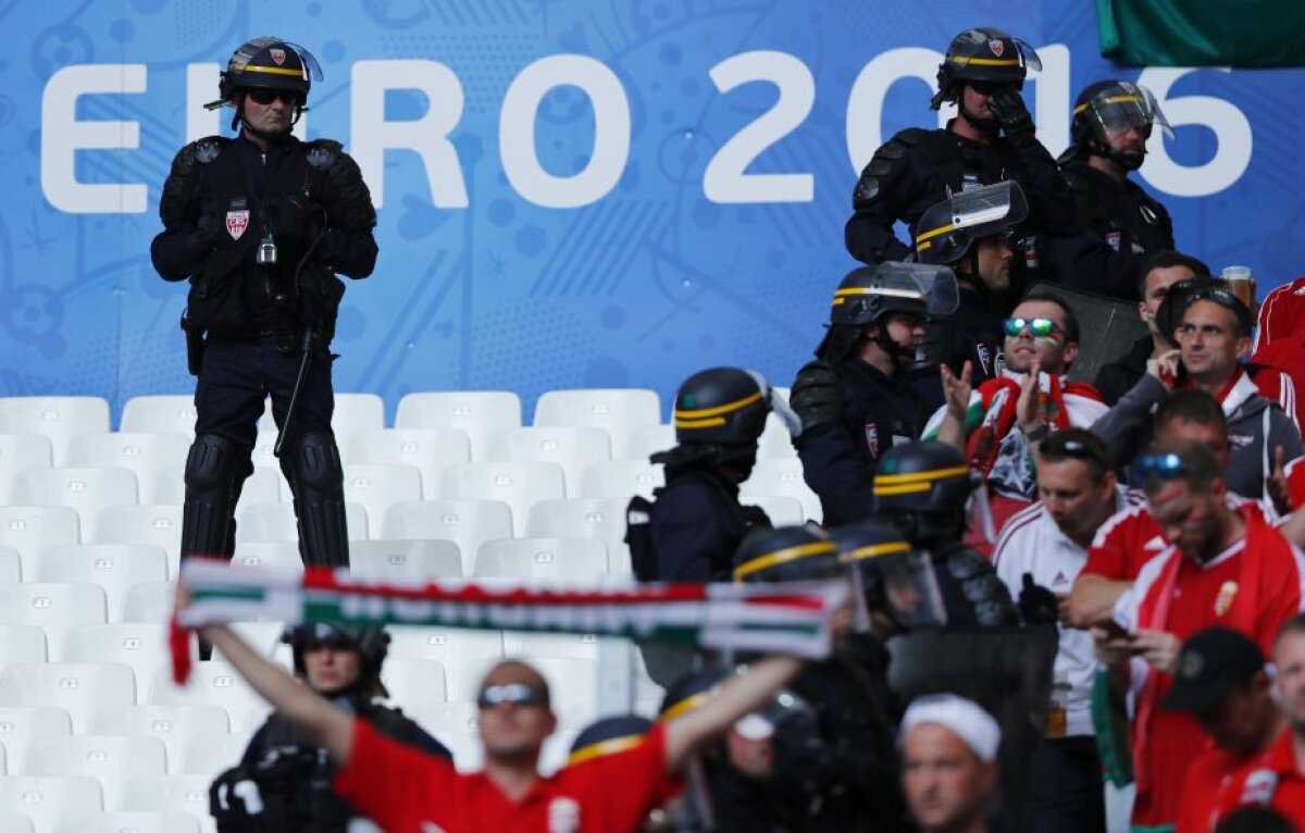 GALERIE FOTO + VIDEO Incidente pe stadion la Islanda - Ungaria! Suporterii s-au bătut și au aruncat cu torțe