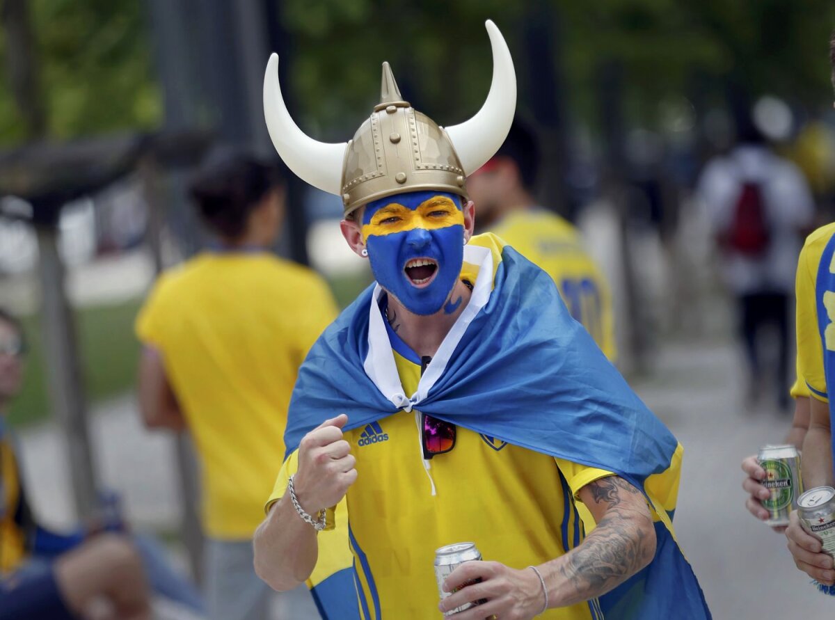 SUPERFOTO Fețele Franței » Suporterii ţărilor participante la Euro 2016 colorează evenimentul