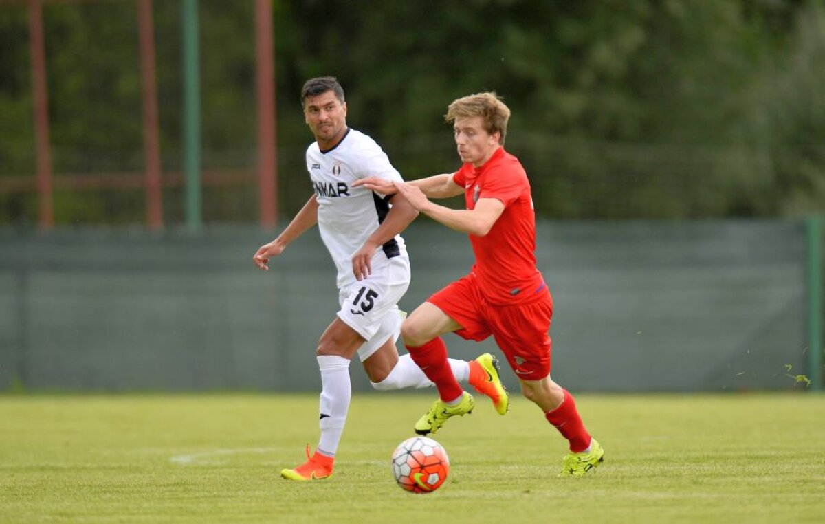 CORESPONDENȚĂ DIN SLOVENIA » FOTO Şumudică-show la amicalul Astrei! De la «naţionala joacă jalnic» la «îi iau eu ţigări un an lui Alibec dacă dă gol în Franţa». Dezvăluie: "Am ratat un supercontract zilele astea"