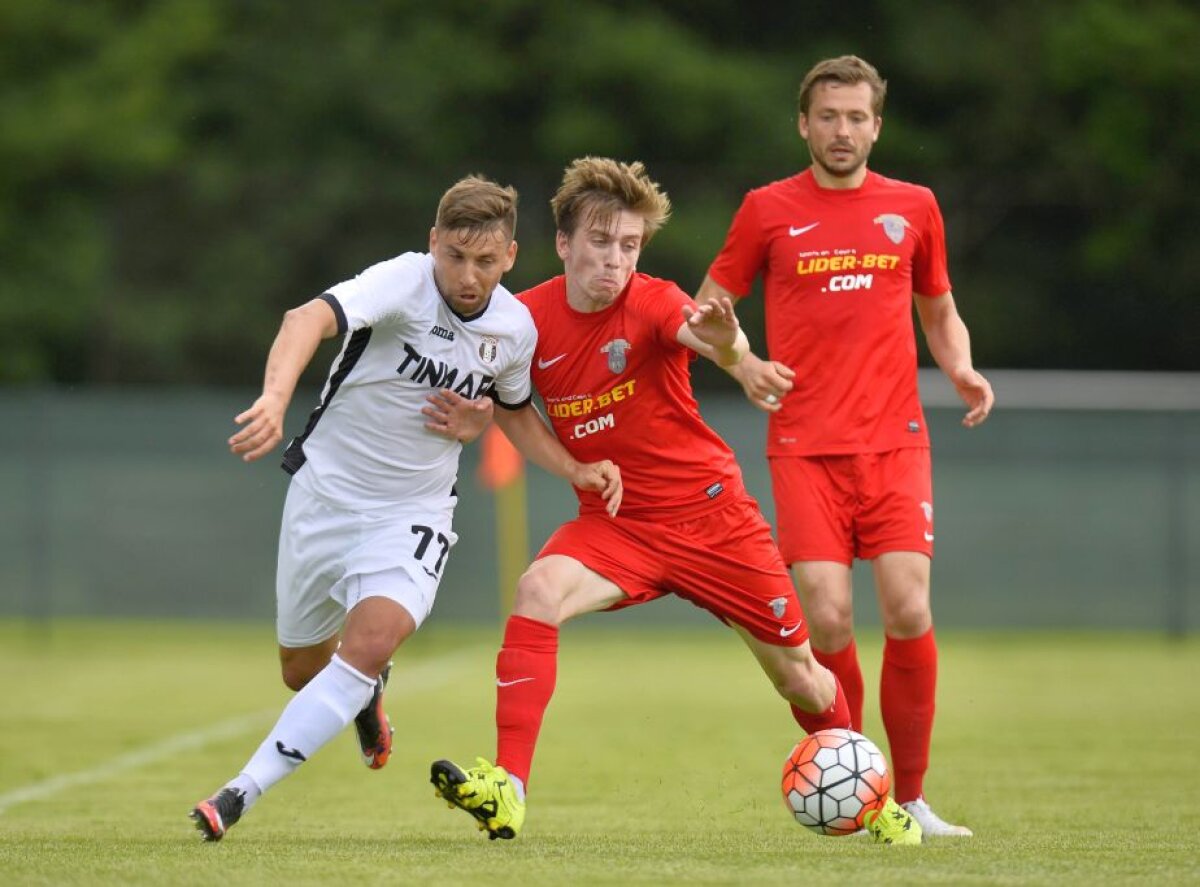 CORESPONDENȚĂ DIN SLOVENIA » FOTO Şumudică-show la amicalul Astrei! De la «naţionala joacă jalnic» la «îi iau eu ţigări un an lui Alibec dacă dă gol în Franţa». Dezvăluie: "Am ratat un supercontract zilele astea"