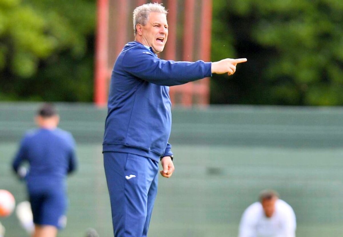 CORESPONDENȚĂ DIN SLOVENIA » FOTO Şumudică-show la amicalul Astrei! De la «naţionala joacă jalnic» la «îi iau eu ţigări un an lui Alibec dacă dă gol în Franţa». Dezvăluie: "Am ratat un supercontract zilele astea"