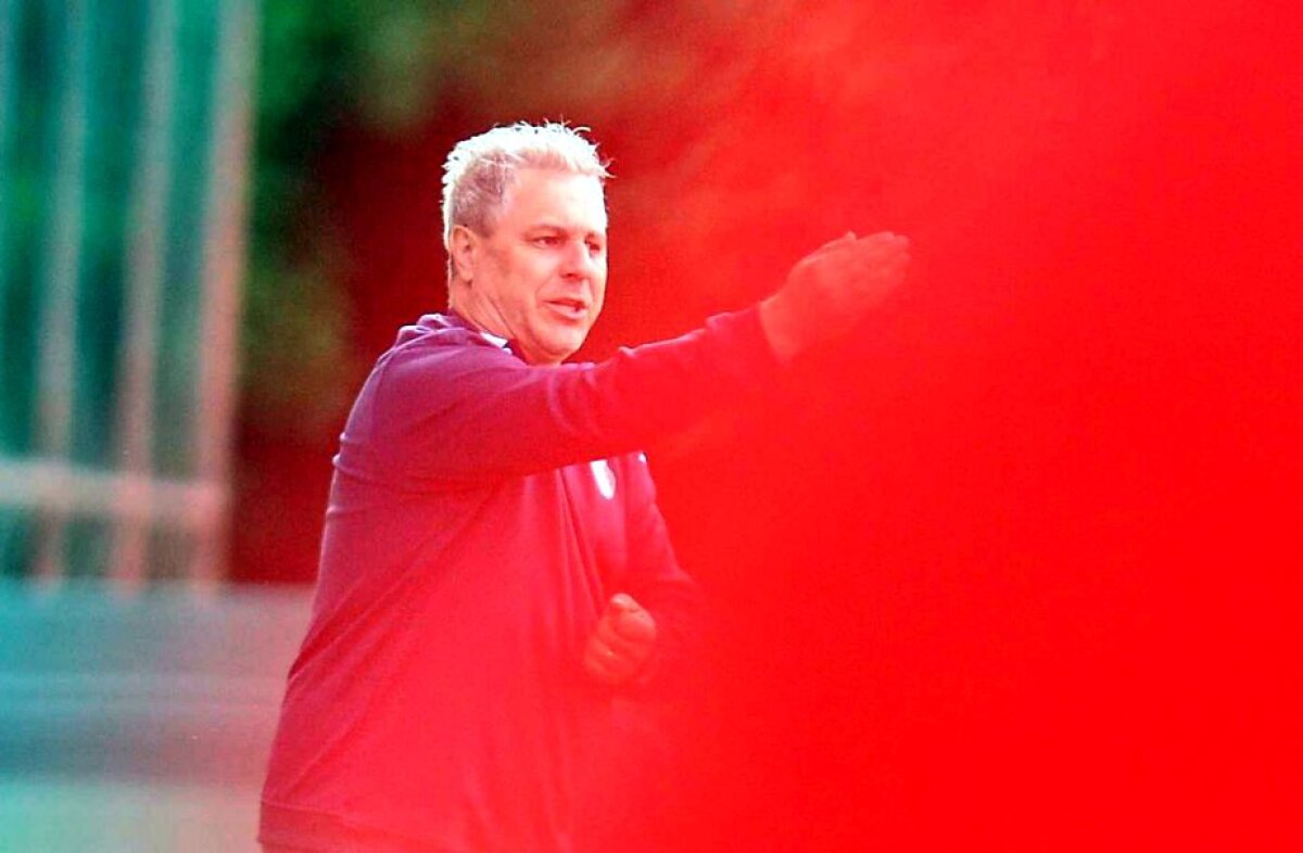 CORESPONDENȚĂ DIN SLOVENIA » FOTO Şumudică-show la amicalul Astrei! De la «naţionala joacă jalnic» la «îi iau eu ţigări un an lui Alibec dacă dă gol în Franţa». Dezvăluie: "Am ratat un supercontract zilele astea"