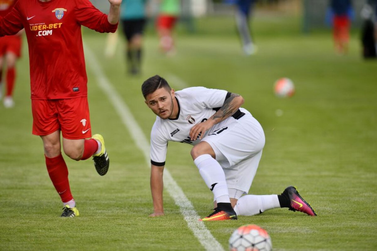 CORESPONDENȚĂ DIN SLOVENIA » FOTO Şumudică-show la amicalul Astrei! De la «naţionala joacă jalnic» la «îi iau eu ţigări un an lui Alibec dacă dă gol în Franţa». Dezvăluie: "Am ratat un supercontract zilele astea"